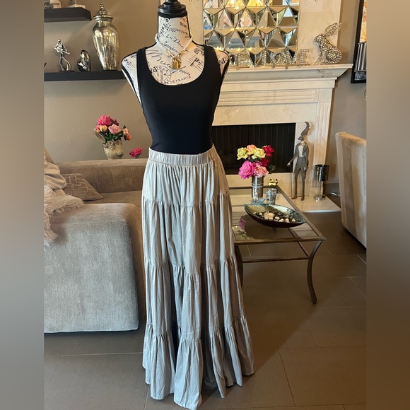 🆕 Elie Tahari beautiful skirt - Picture 5 of 14